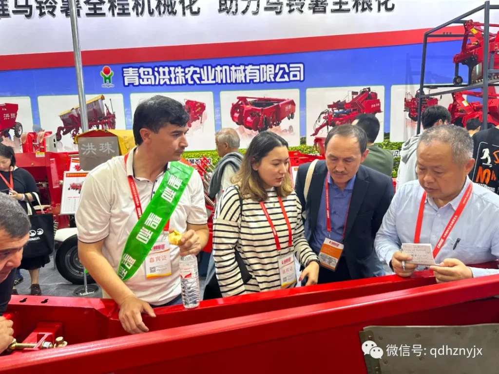 青岛洪珠亮相中国国际农机展，国内外客户纷纷前来洽谈合作